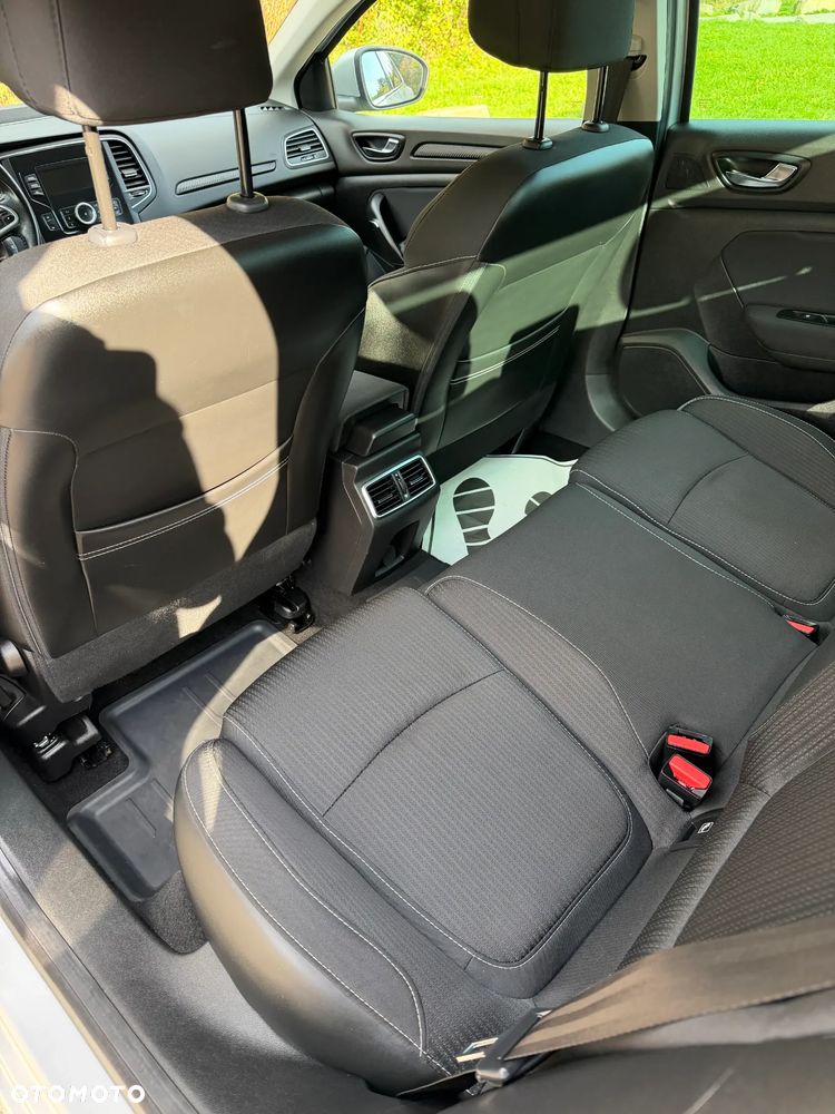 Renault Megane 1.5 Blue dCi Business - 9