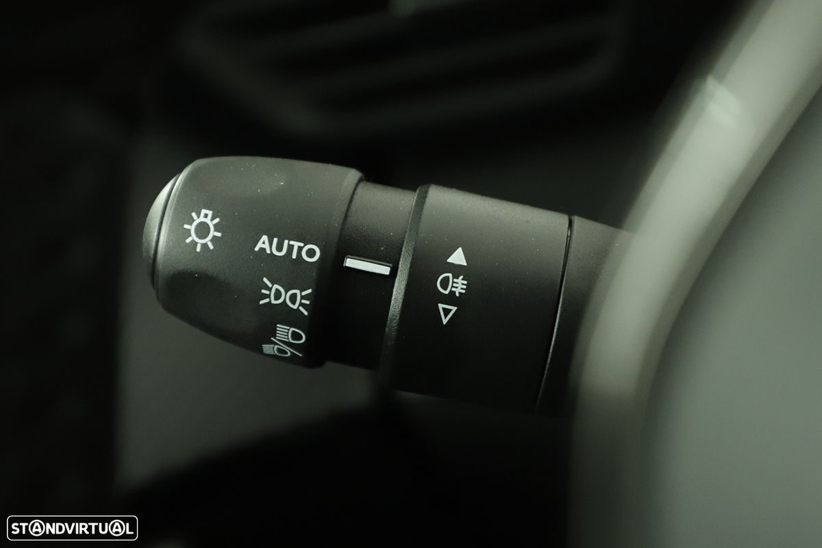 Peugeot 2008 1.2 PureTech Allure - 18