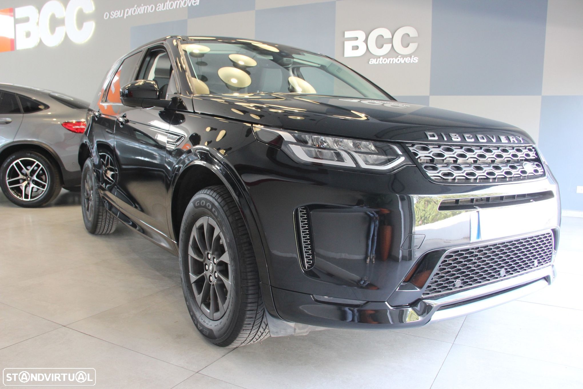 Land Rover Discovery Sport 2.0 eD4 R-Dynamic 7L - 1