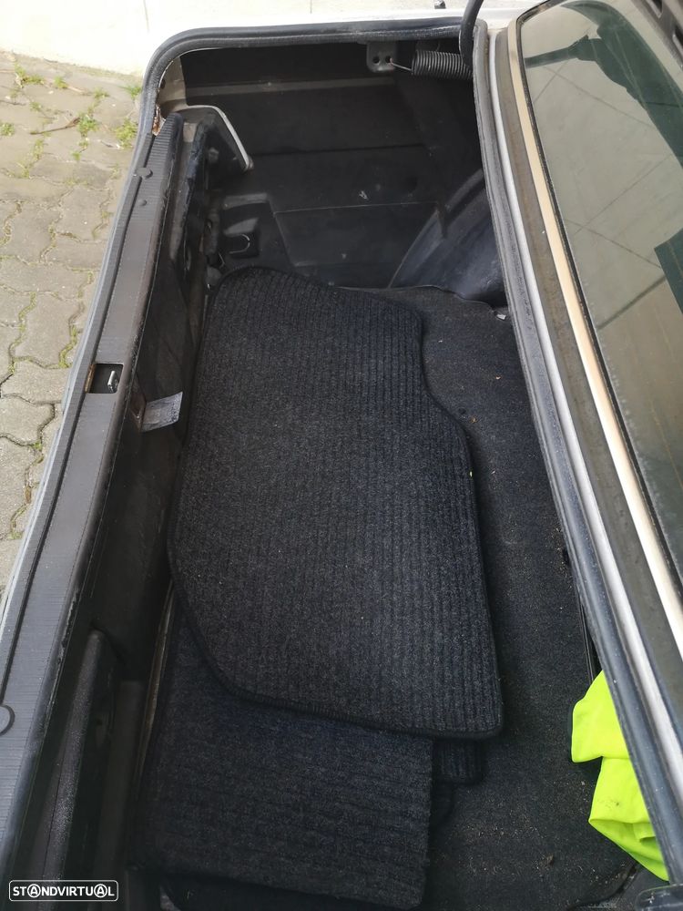 Mercedes-Benz W201 (1982-1993) 190 D 2.0 - 13