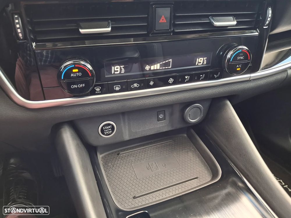 Nissan Qashqai 1.3 DIG-T N-Connecta DCT - 26