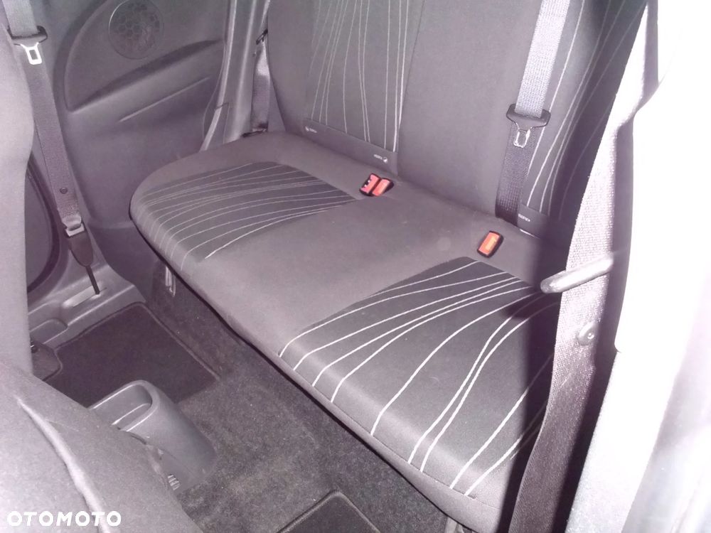 Opel Corsa 1.4 16V 150 Jahre - 19