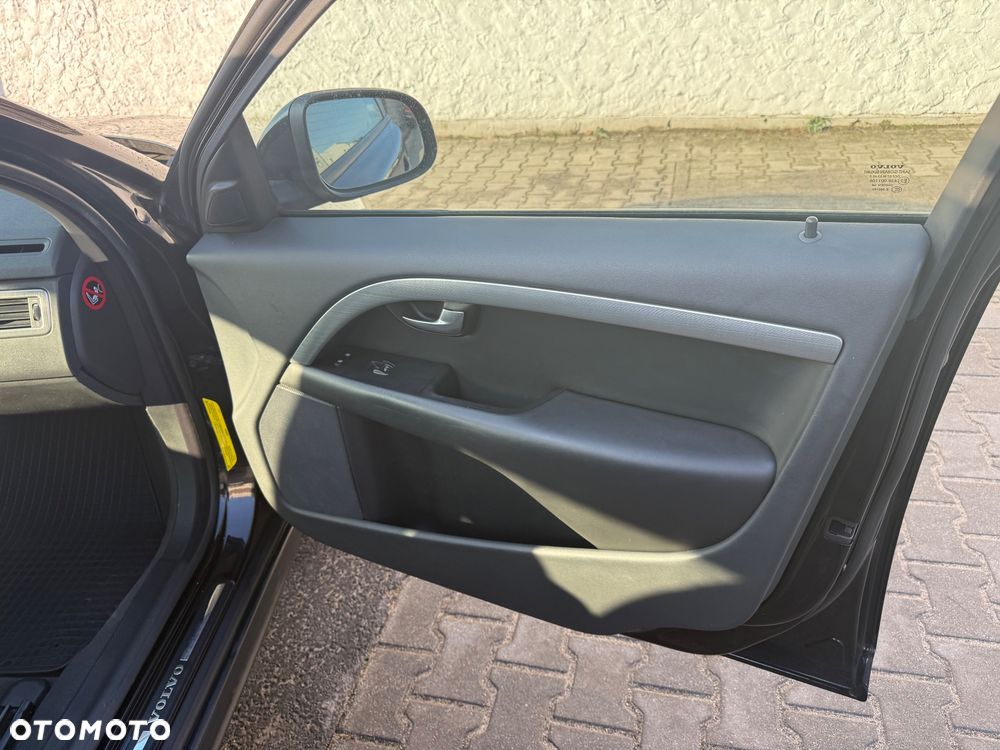 Volvo V70 2.0 Kinetic - 9