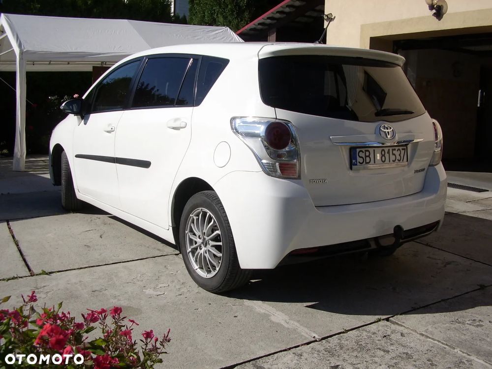 Toyota Verso - 4