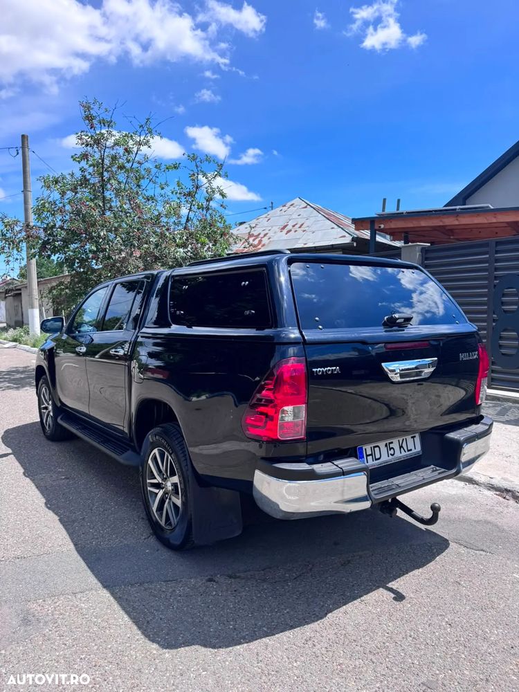 Toyota Hilux 4x4 Double Cab A/T Invincible - 30