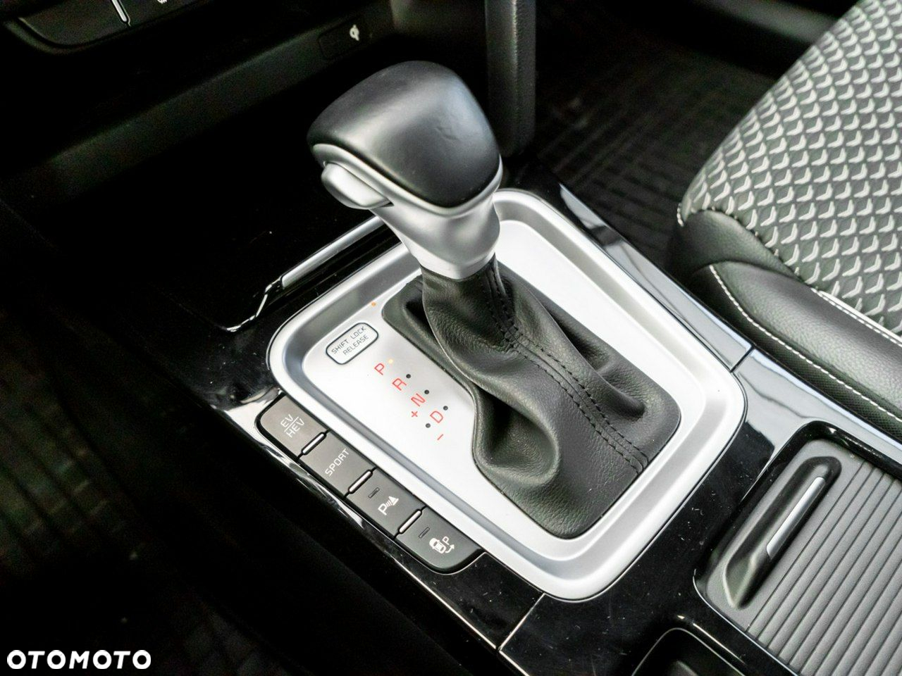 Kia XCeed - 17