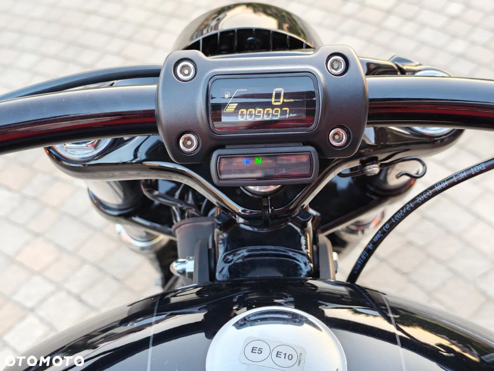 Harley-Davidson Softail Breakout - 26