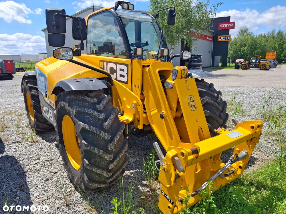JCB 542-70 Agri - 4