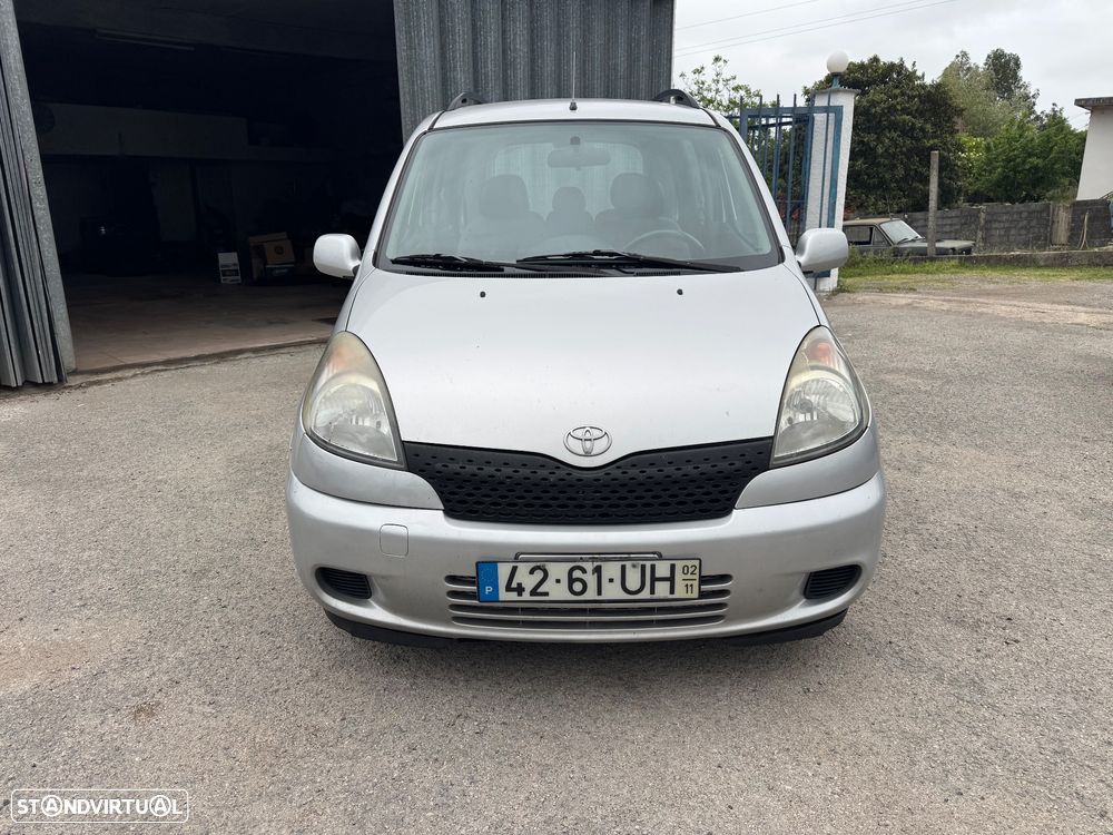 Toyota Yaris Verso 1.4 D-4D Sol - 2