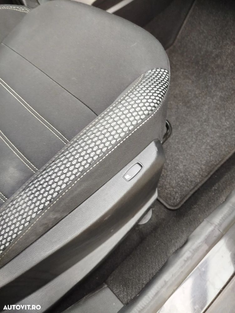 Dacia Duster TCe 150 GPF Prestige jante 17" - 9