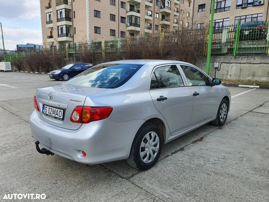 Toyota Corolla 1.4 Sdn. Terra - 4