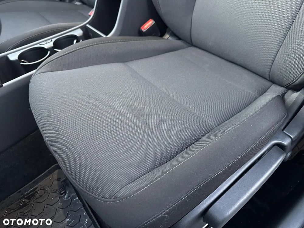 Hyundai Kona 1.6 GDI Hybrid Smart DCT - 13