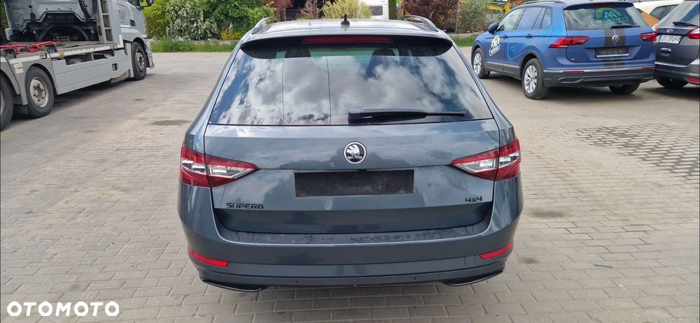 Skoda Superb 2.0 TDI 4x4 Sportline DSG - 7