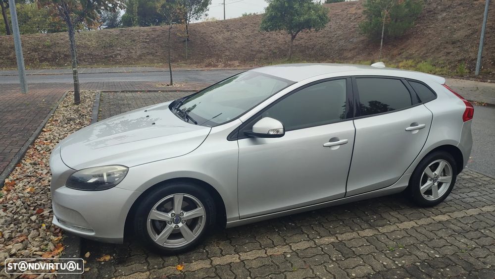 Volvo V40 D2 Kinetic - 1