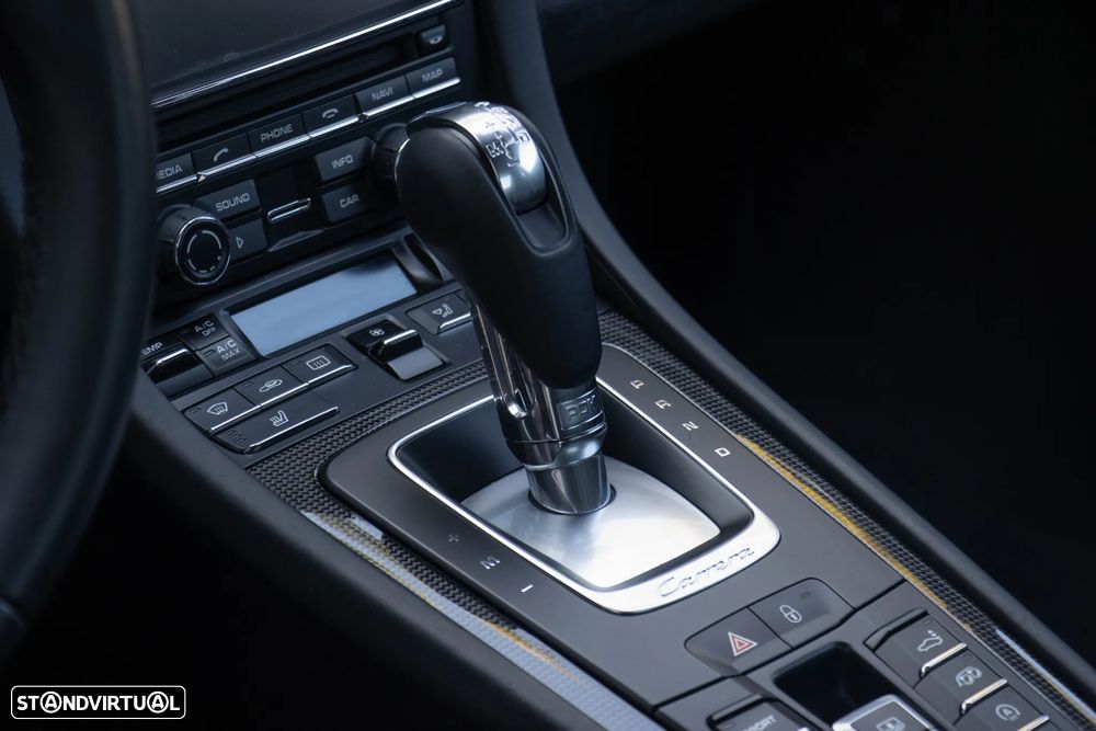 Porsche 911 (991) Carrera 4 GTS PDK - 37