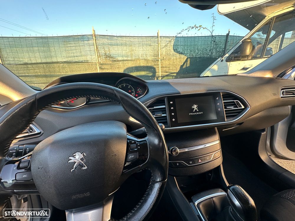 Peugeot 308 HDi FAP 92 Access - 16