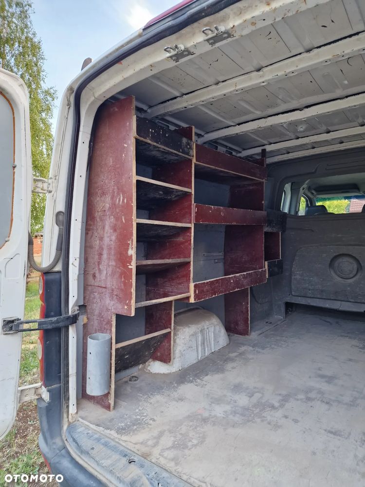 Volkswagen Crafter - 28