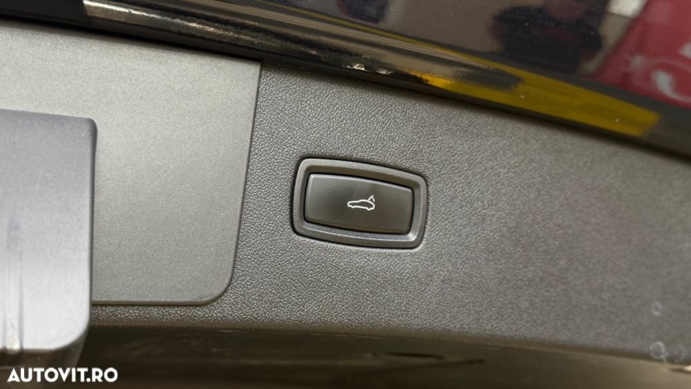 Porsche Cayenne Tiptronic S Platinum Edition - 35