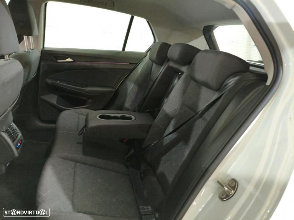 VW Golf 2.0 TDI Conceptline - 6