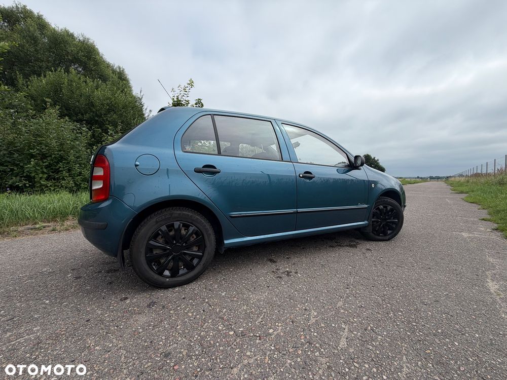 Skoda Fabia 2003 photo 2