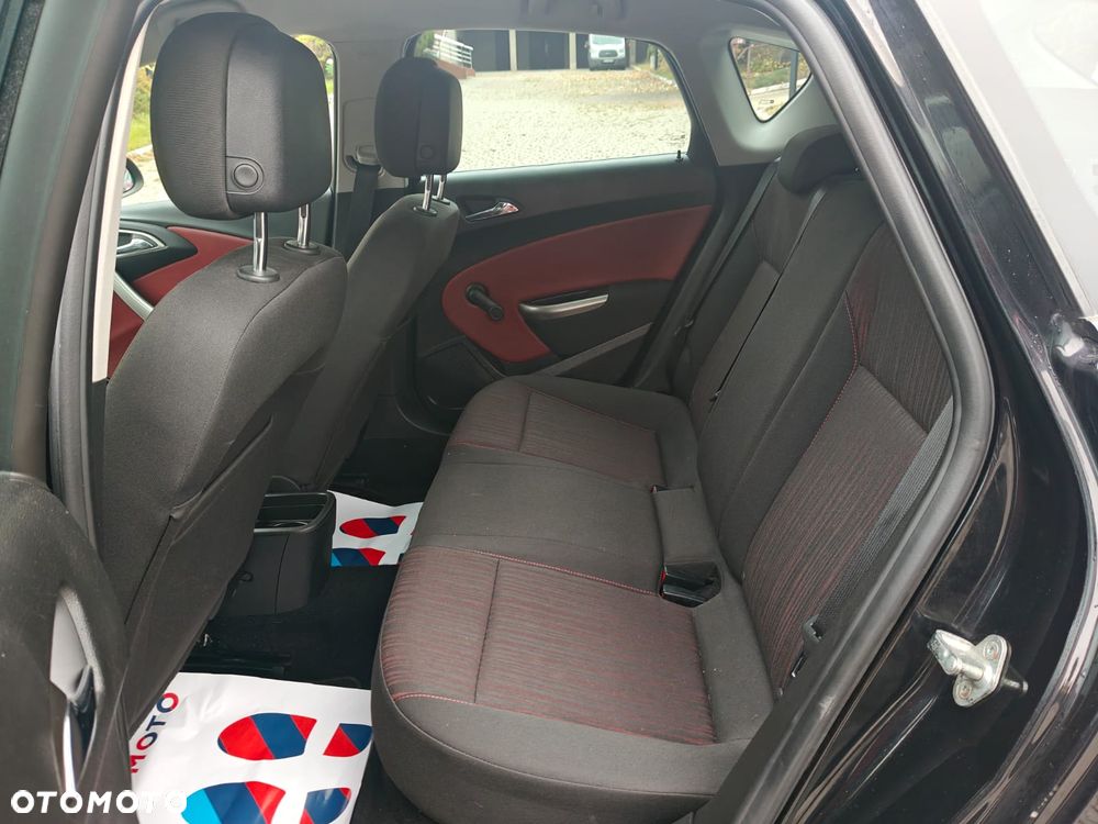 2011 Opel Astra 1.4 Turbo Edition Sport, photograph 8