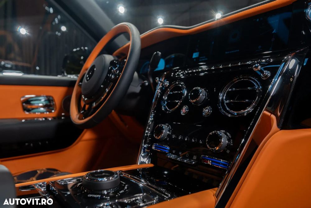 Rolls-Royce Cullinan - 35