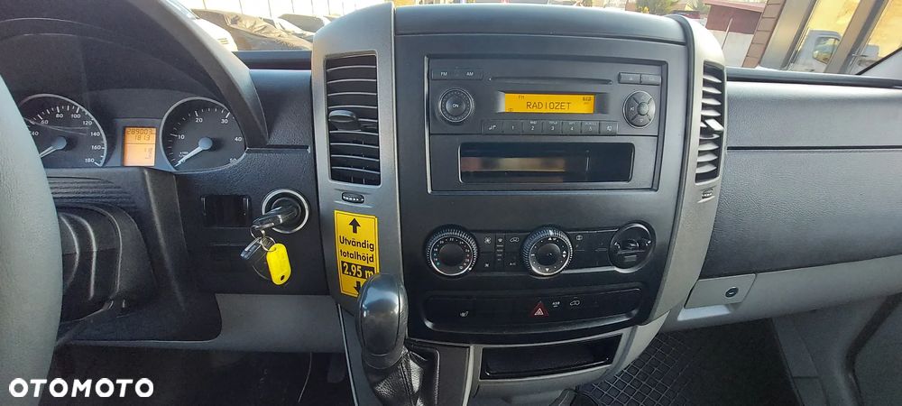 Mercedes-Benz SPRINTER - 21