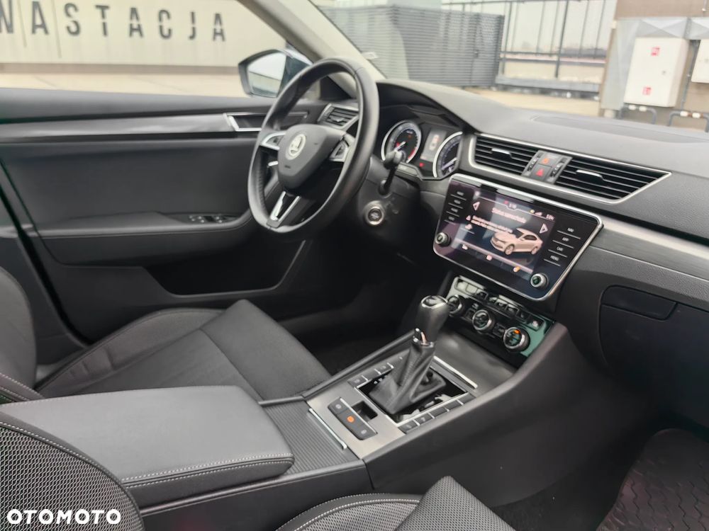 Skoda Superb 2.0 TDI SCR Sportline DSG - 18