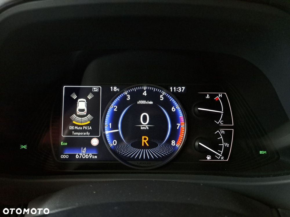 Lexus UX - 33