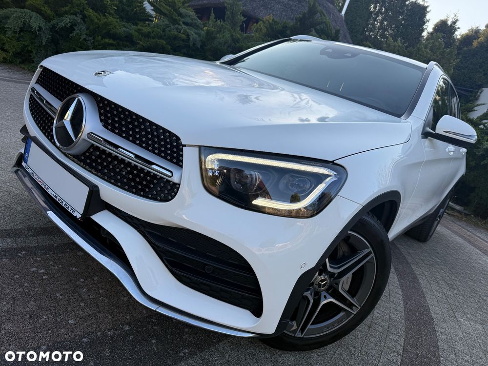 Mercedes-Benz GLC 200 4Matic 9G-TRONIC AMG Line Plus - 1
