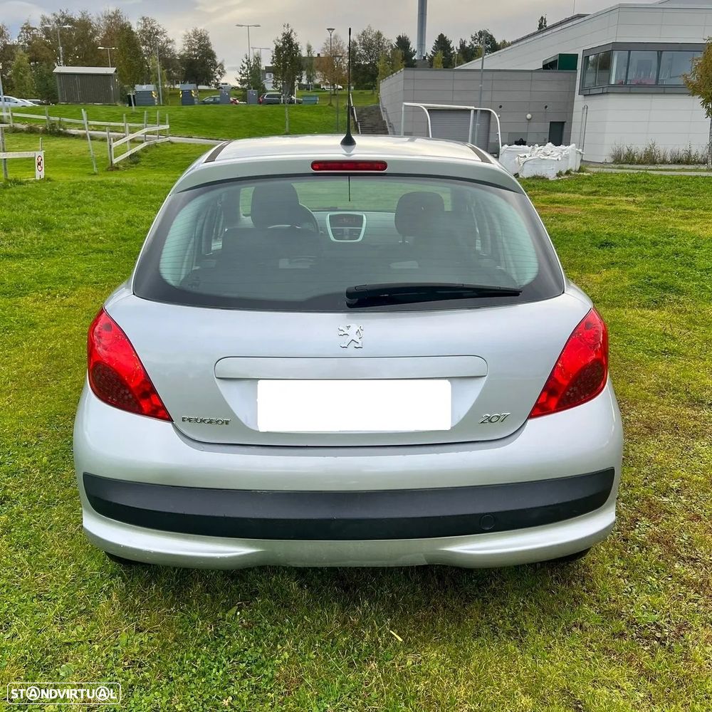 Peugeot 207 - 2
