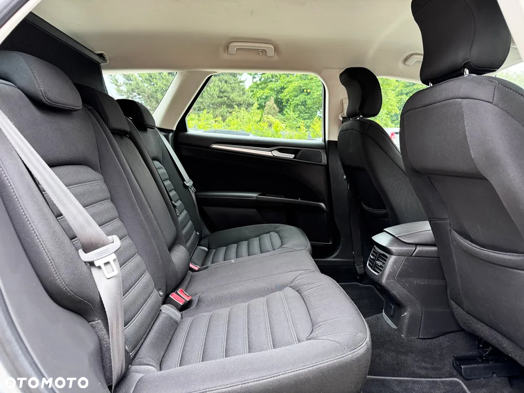 Ford Mondeo Turnier 2.0 TDCi Start-Stopp Business Edition - 32