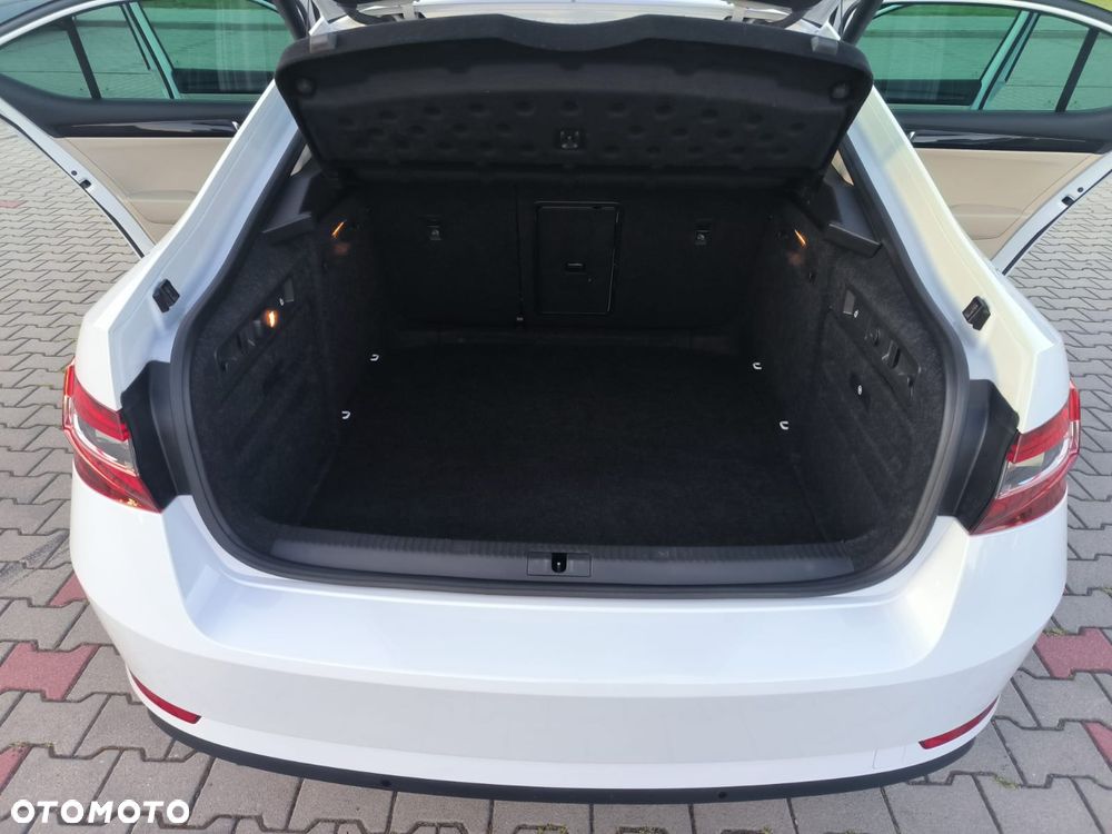 Skoda Superb 2.0 TDI 4x4 L&K DSG - 14