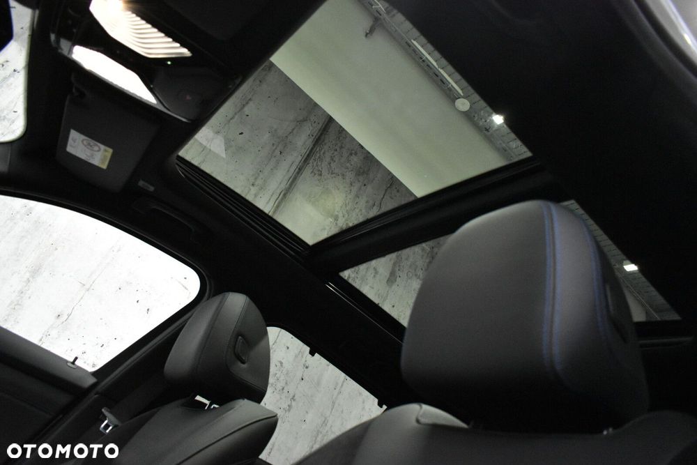 BMW Seria 3 320i M Sport sport - 12