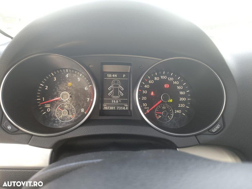 Volkswagen Golf 1.4 TSI Sportline DSG - 8