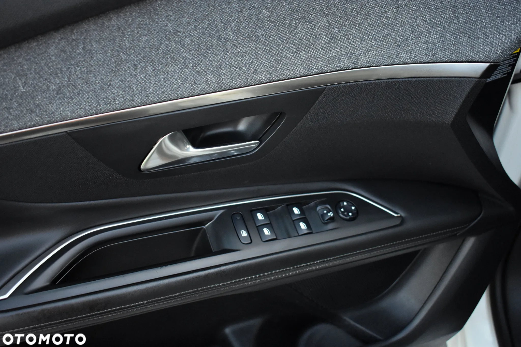 Peugeot 3008 HDi FAP 150 Allure - 22