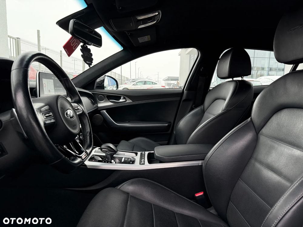 Kia Stinger 2.0 T-GDI GT Line - 29