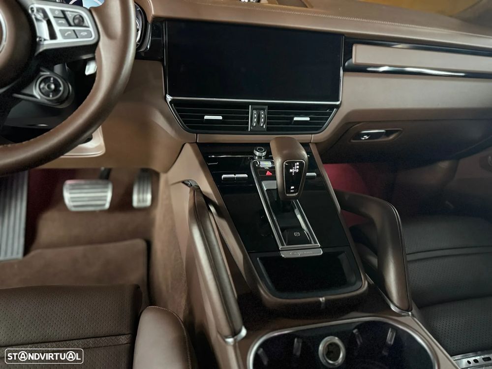 Porsche Cayenne Coupé Turbo S E-Hybrid - 25