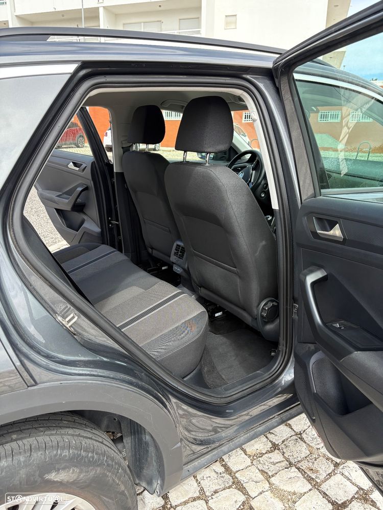 VW T-Roc - 18