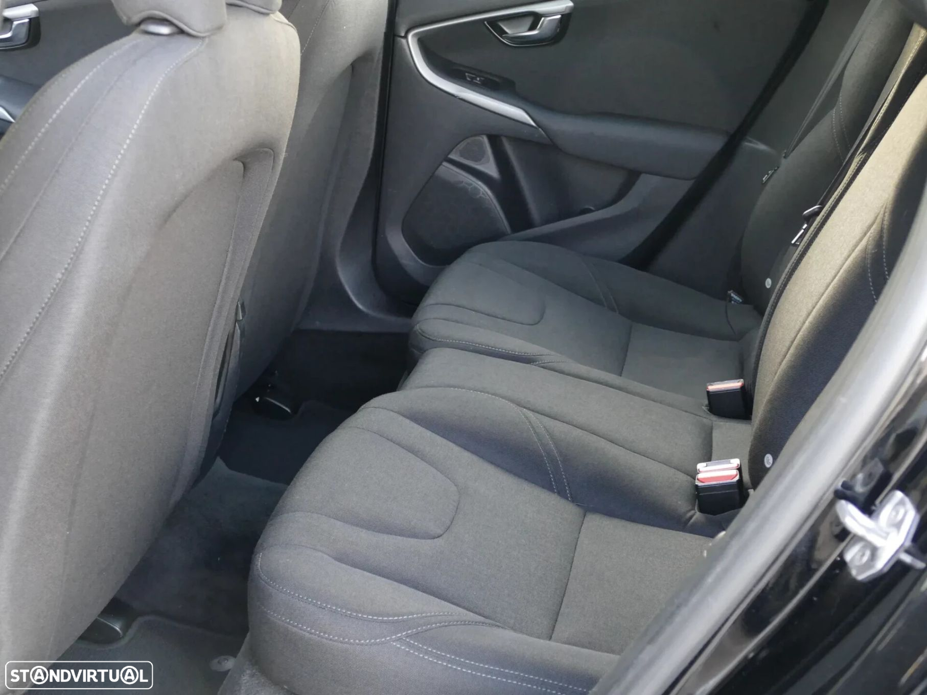 Volvo V40 2.0 D2 Momentum - 15