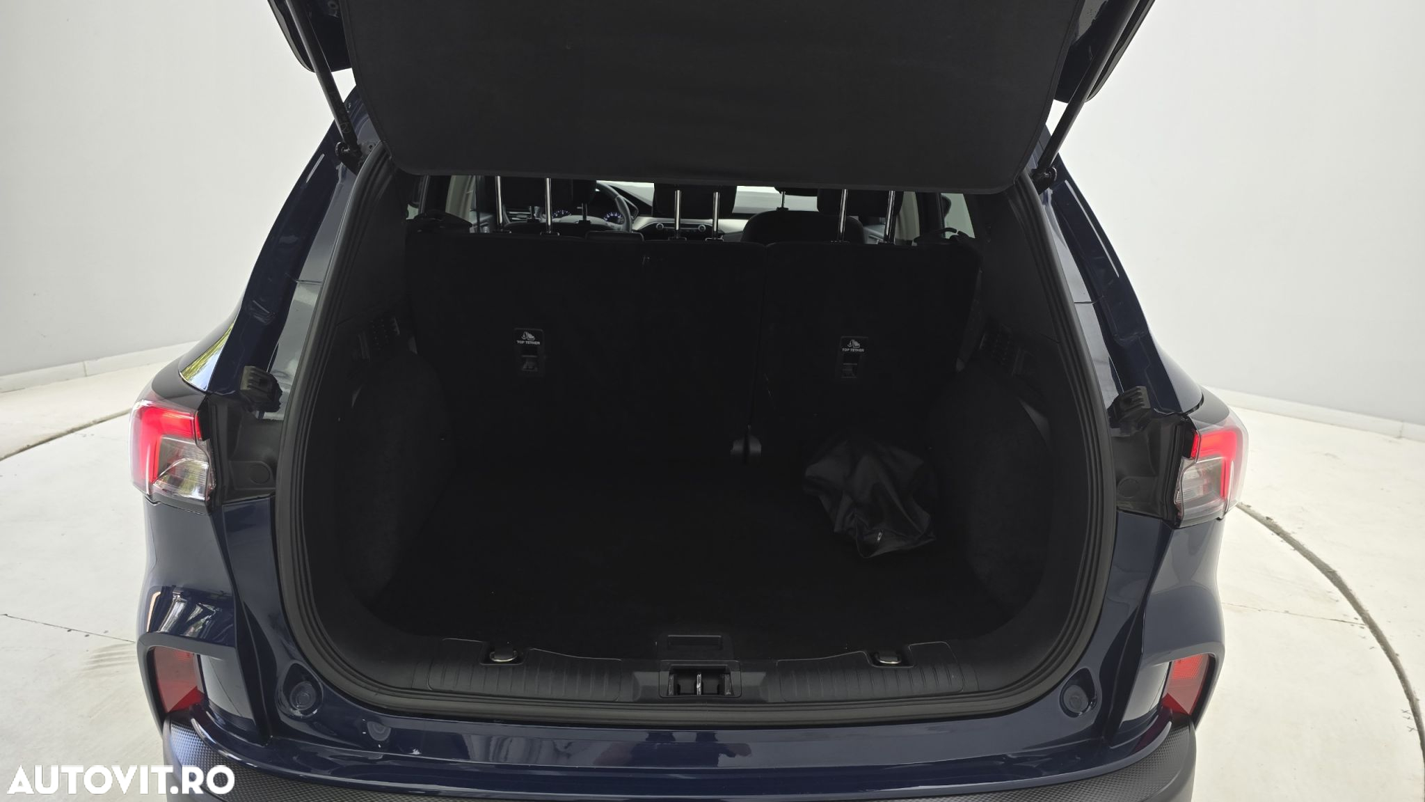 Ford Kuga - 25