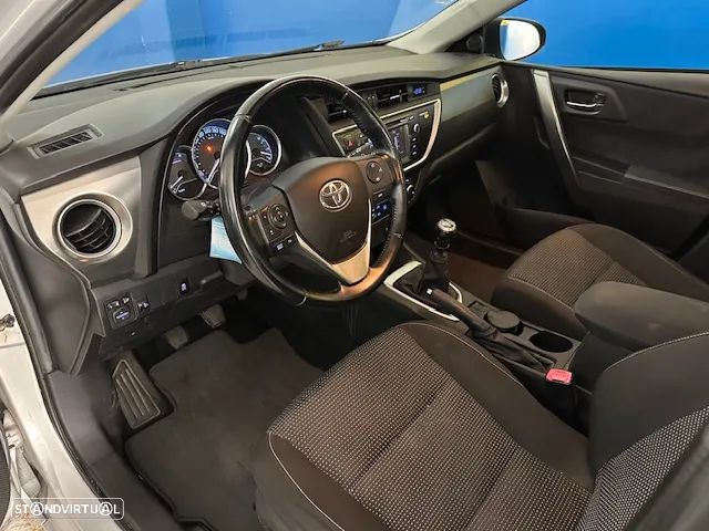 Toyota Auris Touring Sports 1.33 VVT-i Comfort +J16+Navi - 10