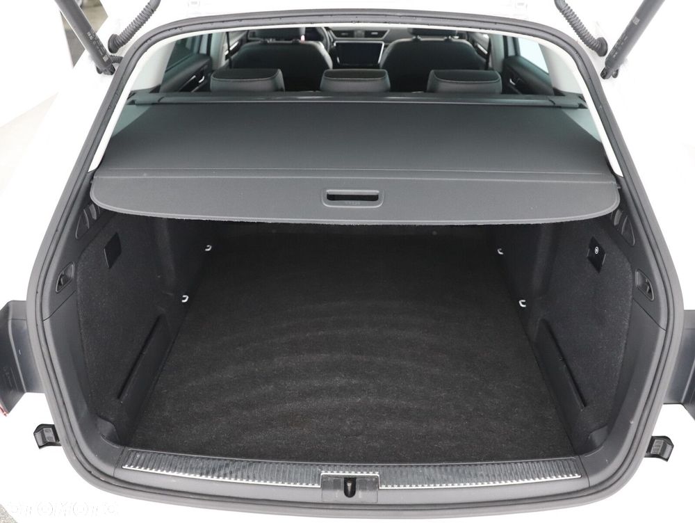 Skoda Superb 2.0 TDI SCR L&K DSG - 9