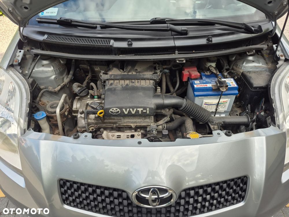Toyota Yaris 1.3 VVT-i Sol - 17