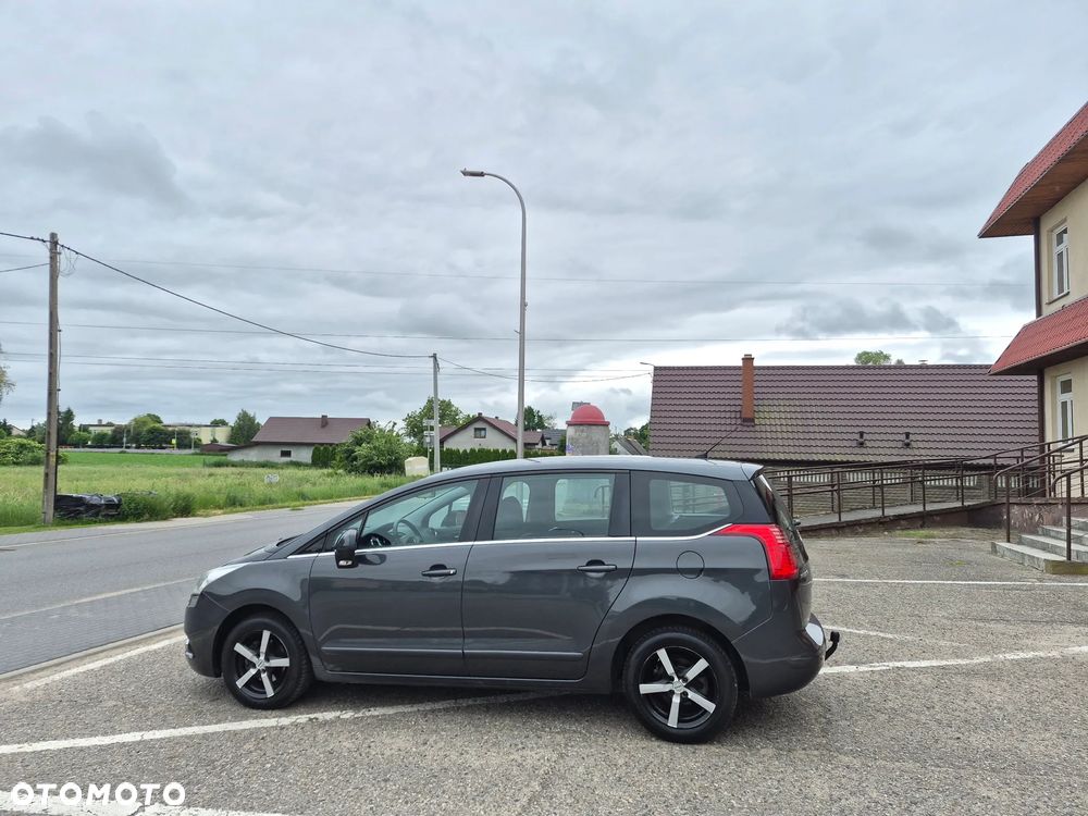 Peugeot 5008 - 3