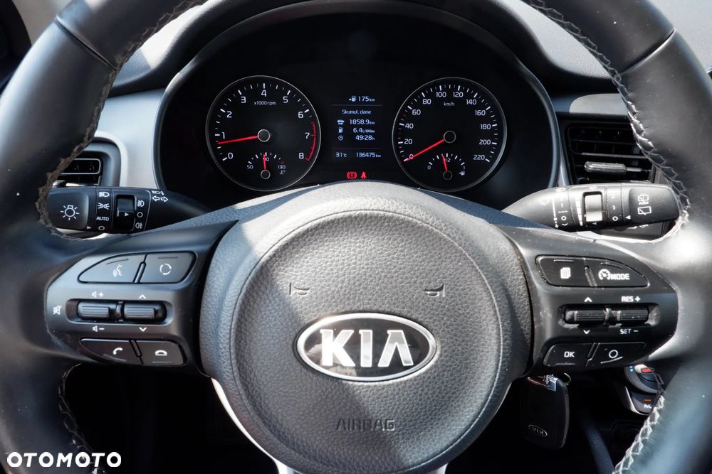 Kia Stonic 1.4 L - 17