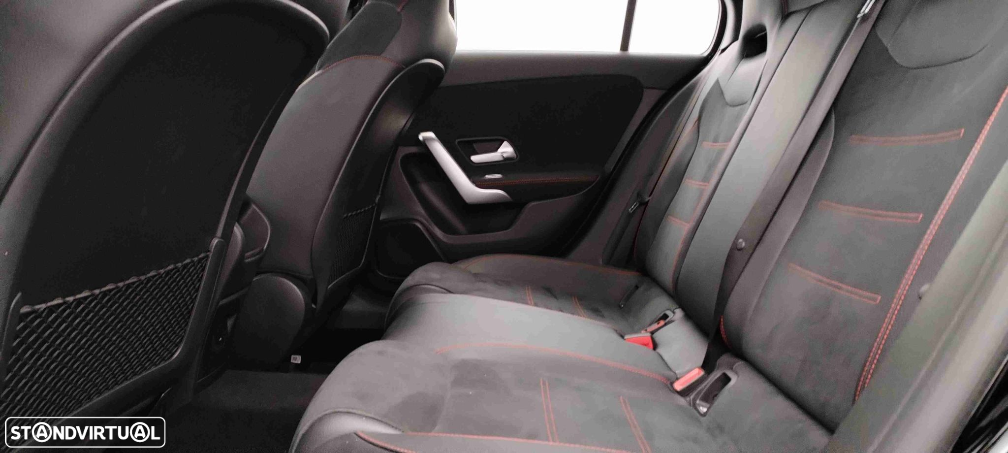 Mercedes-Benz A 180 d AMG Line - 19