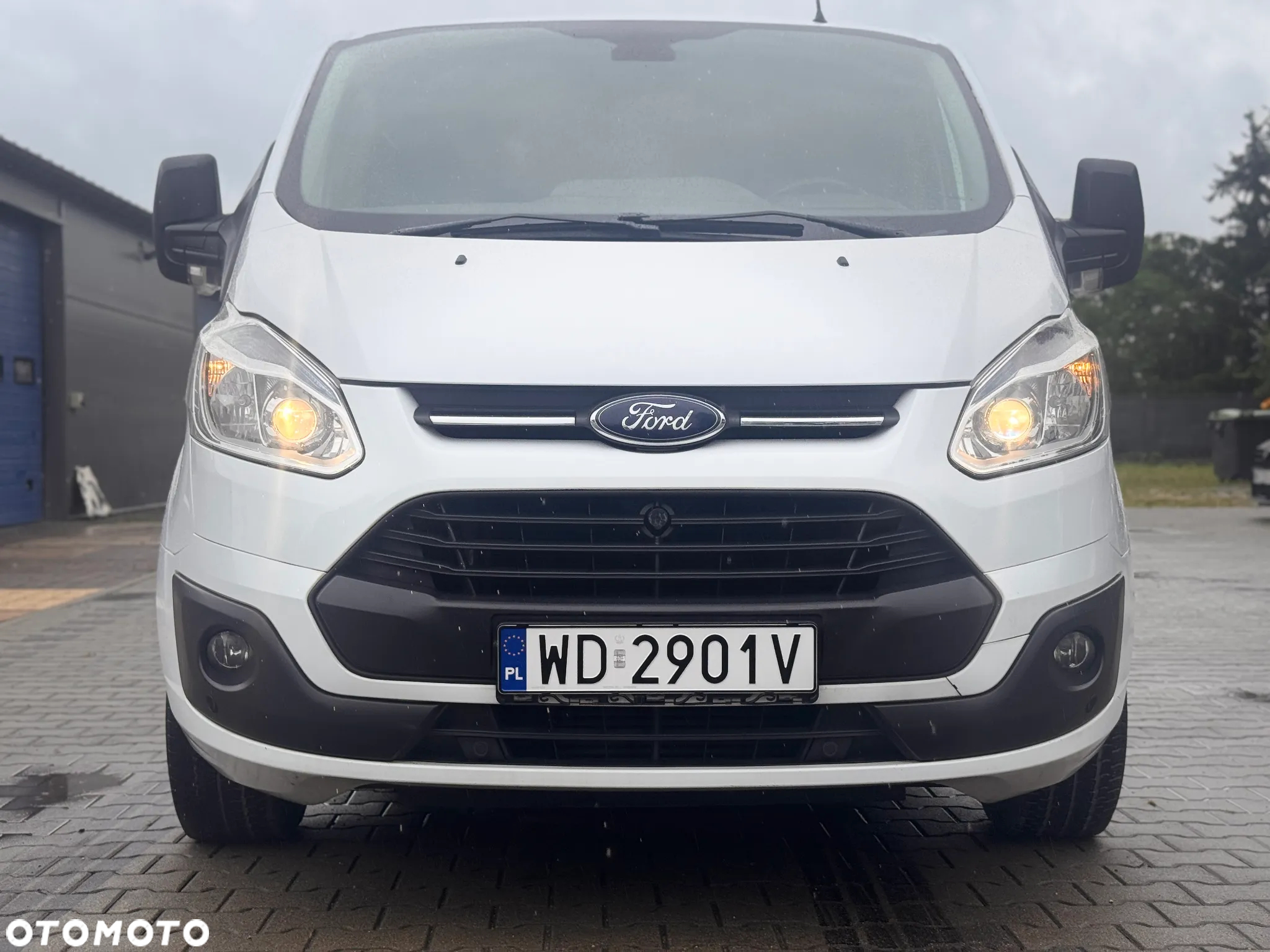 Ford Transit Custom - 11