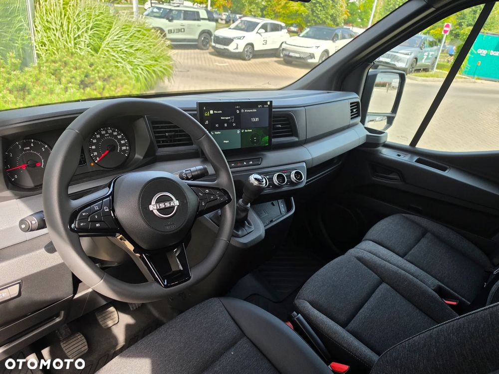Nissan Interstar - 6