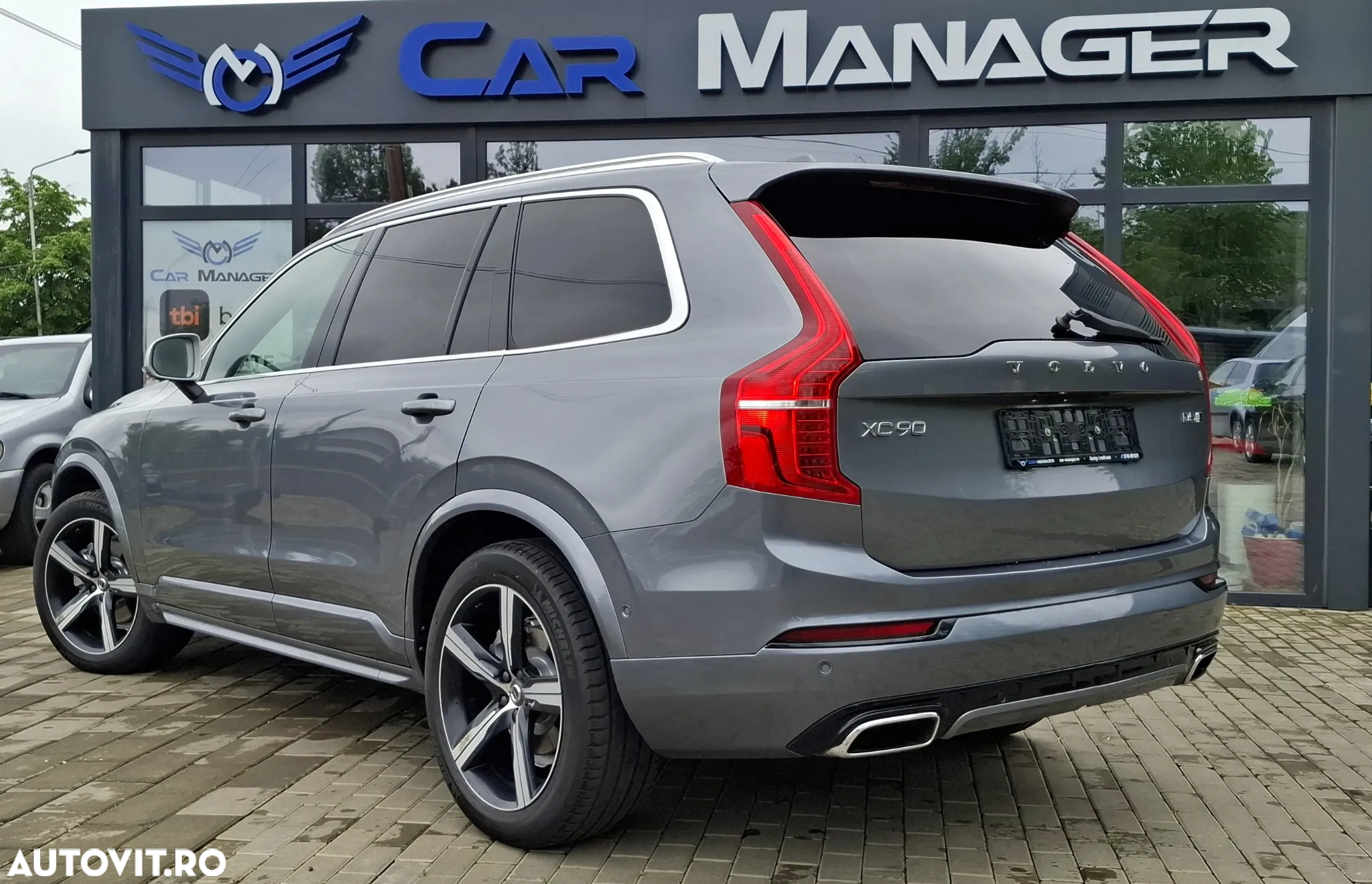 Volvo XC 90 D5 AWD R-Design - 3